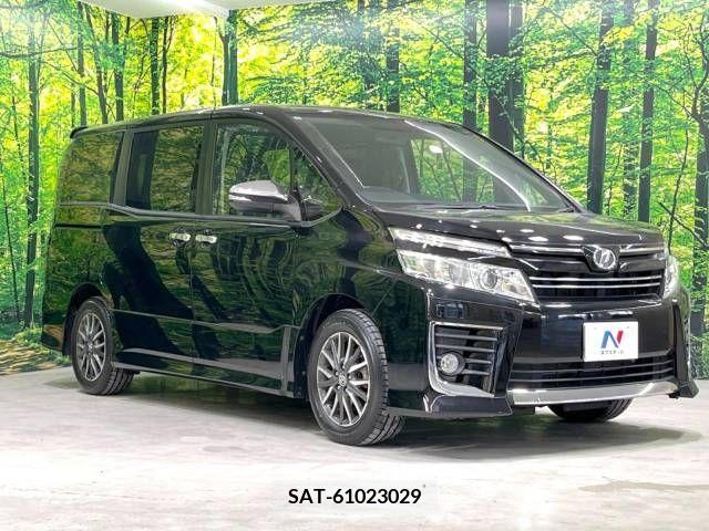 Toyota VOXY 2015-04 352011-16