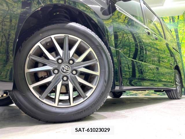 Toyota VOXY 2015-04 352011-13
