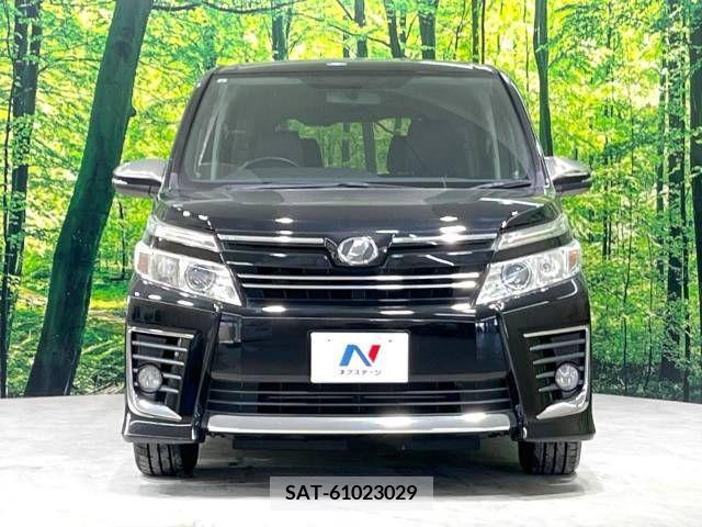 Toyota VOXY 2015-04 352011-14
