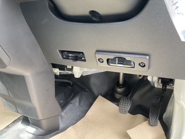 Daihatsu HIJET CARGO 2023-08 19976-9