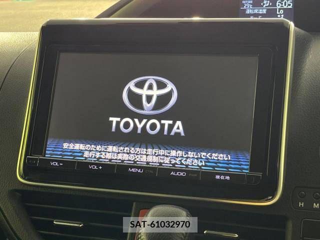 Toyota VOXY 2016-01 330785-2