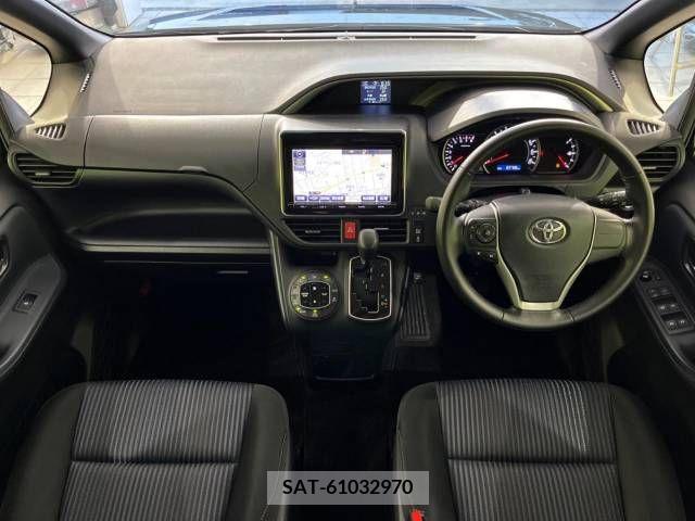 Toyota VOXY 2016-01 330785-1