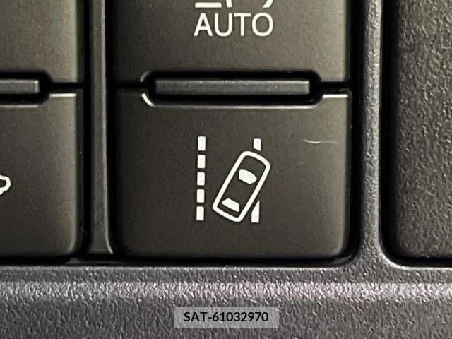 Toyota VOXY 2016-01 330785-6