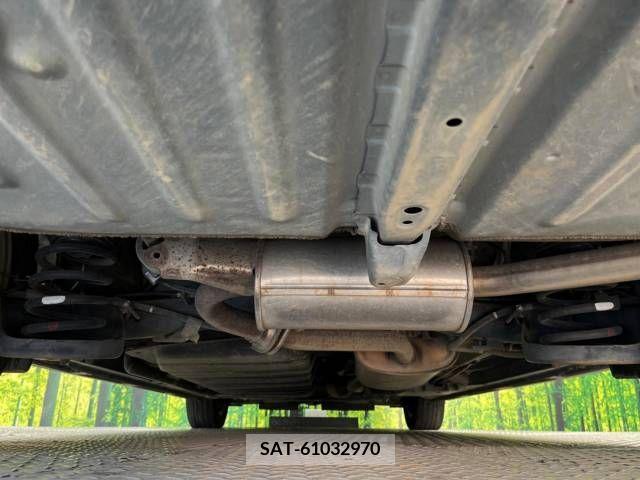 Toyota VOXY 2016-01 330785-19