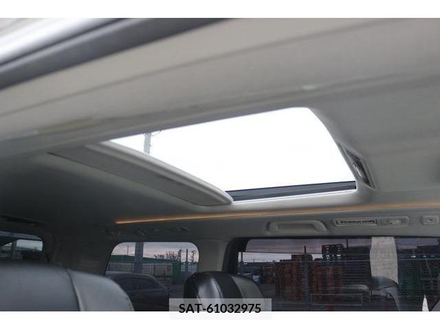 Toyota VELLFIRE 2013-04 237762-3