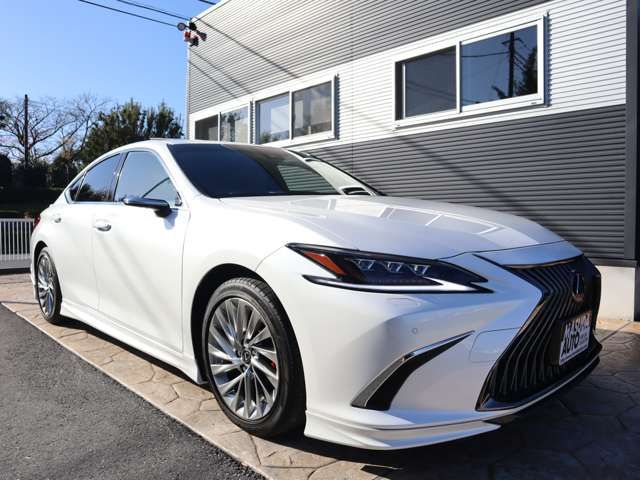 Lexus ES 2019-02 183808-2