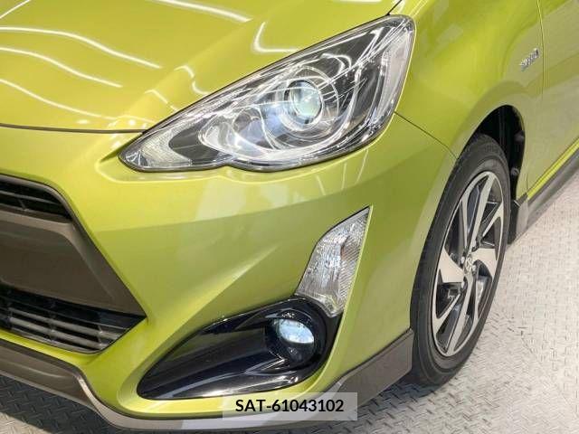 Toyota AQUA 2015-08 248832-12