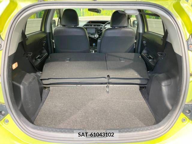 Toyota AQUA 2015-08 248832-10