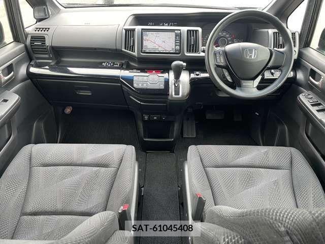 Honda e 2012-01 211693-6