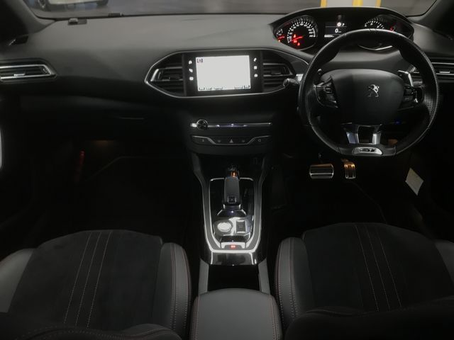 Peugeot 308 2018-06 193050-8