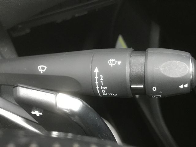 Peugeot 308 2018-06 193050-20