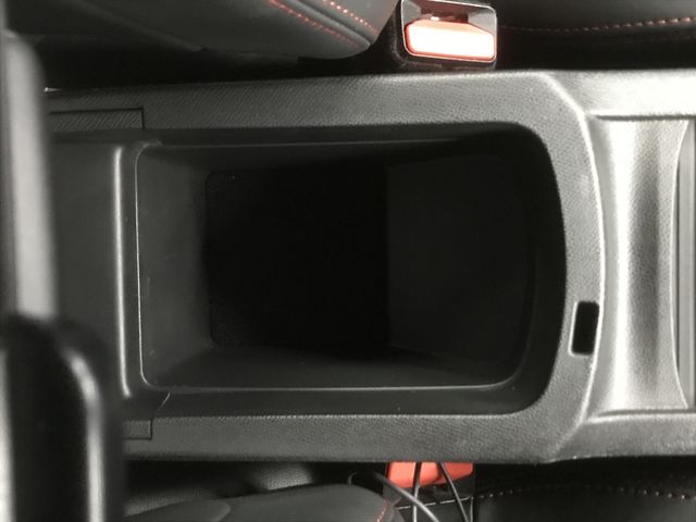 Peugeot 308 2018-06 193050-24