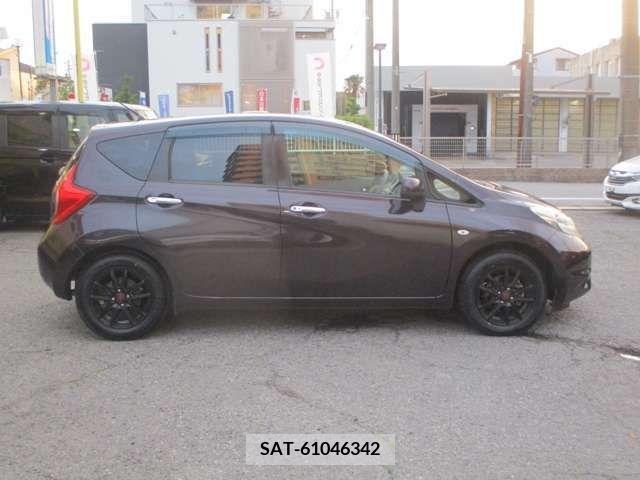 Nissan NOTE 2013-10 302326-11