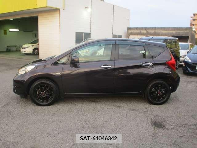 Nissan NOTE 2013-10 302326-7