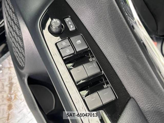 Toyota PRIUS 2020-04 338477-9