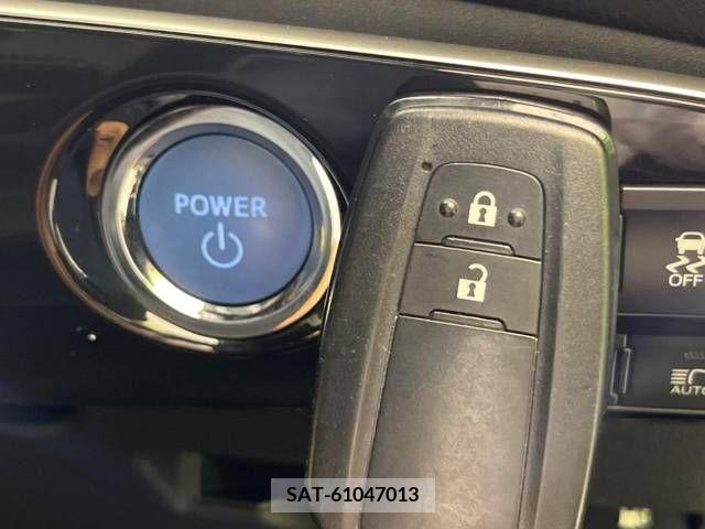 Toyota PRIUS 2020-04 338477-6