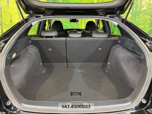 Toyota PRIUS 2020-04 338477-13