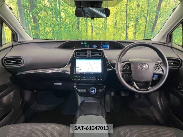 Toyota PRIUS 2020-04 338477-1