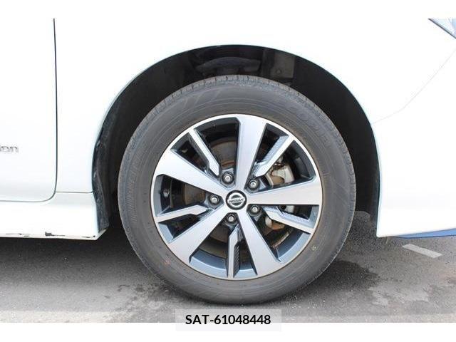 Nissan LEAF 2019-07 297894-11