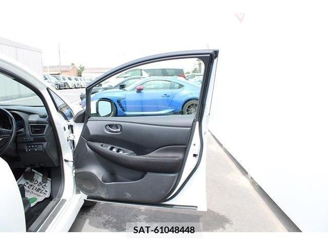 Nissan LEAF 2019-07 297894-12