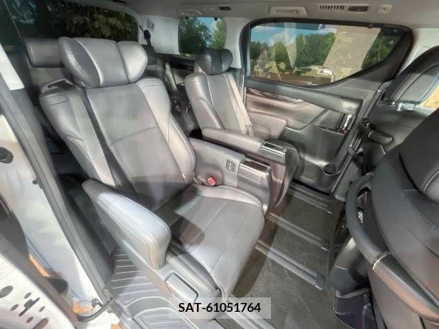 Toyota ALPHARD 2019-07 355439-15