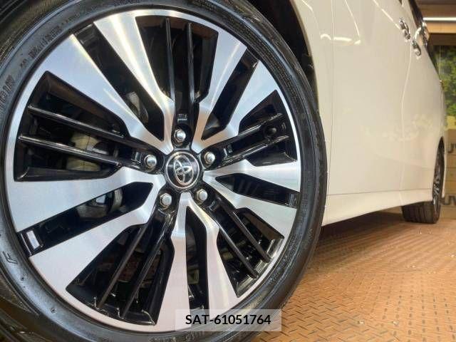 Toyota ALPHARD 2019-07 355439-11