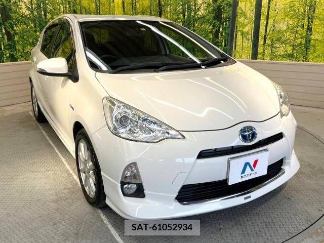 Toyota AQUA 2013-08 257018-17
