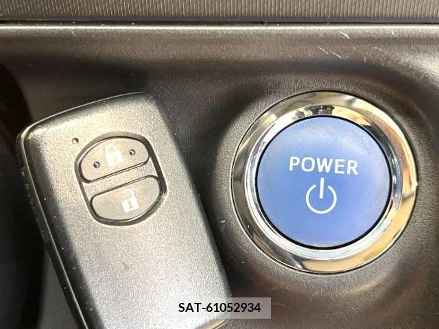 Toyota AQUA 2013-08 257018-5