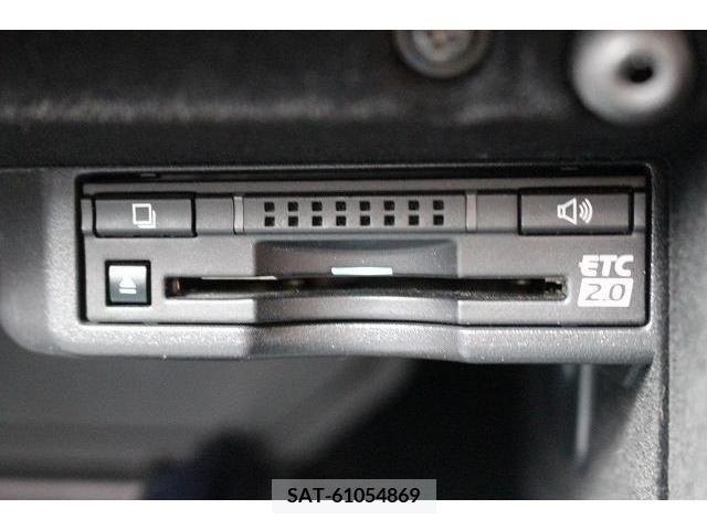Lexus IS 2018-03 300001-4