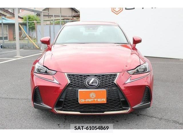 Lexus IS 2018-03 300001-6