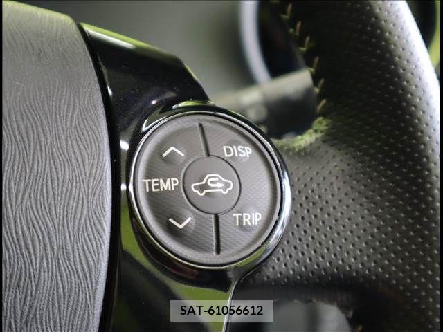 Toyota AQUA 2014-03 328921-10