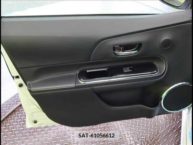 Toyota AQUA 2014-03 328921-29