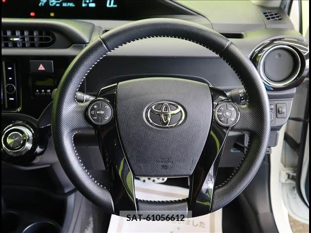 Toyota AQUA 2014-03 328921-8