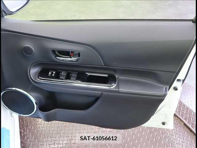 Toyota AQUA 2014-03 328921-19