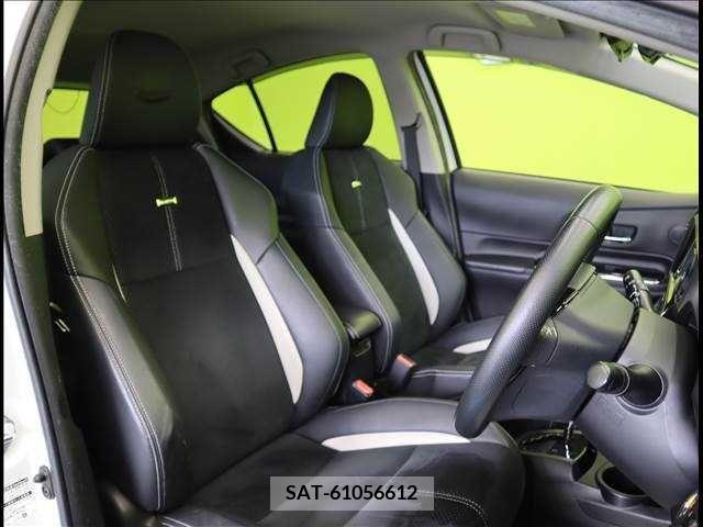 Toyota AQUA 2014-03 328921-18