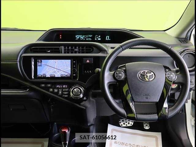 Toyota AQUA 2014-03 328921-17