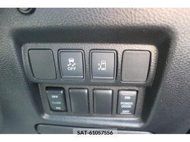 Nissan ELGRAND 2014-03 212612-4