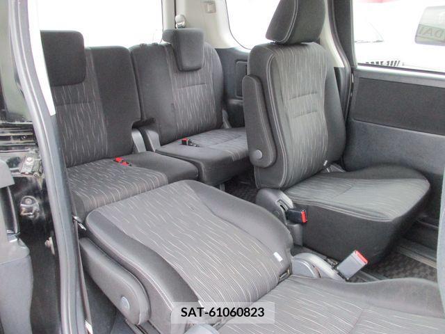 Toyota VOXY 2013-01 289276-11