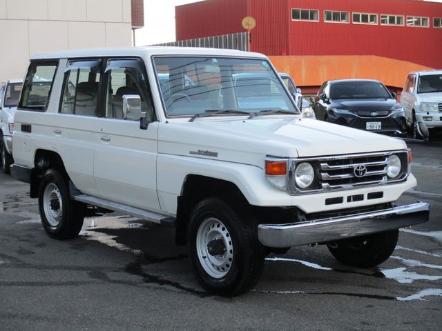 Toyota LAND CRUISER 2004-04 186775-6