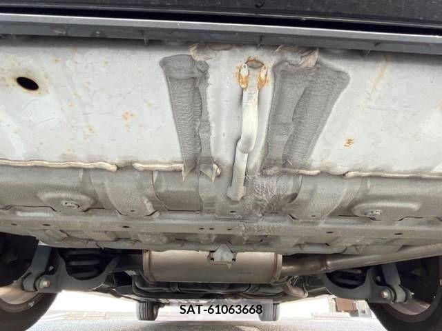 Honda e 2016-04 345250-19
