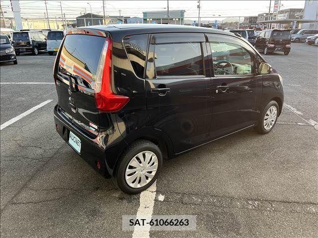 Nissan DAYZ 2013-06 266425-2