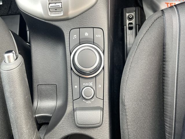 Mazda MAZDA2 2021-03 9320-14
