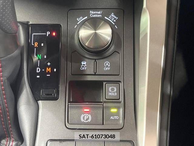Lexus NX 2019-06 275688-9