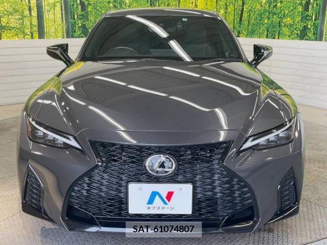 Lexus IS 2021-12 275435-14