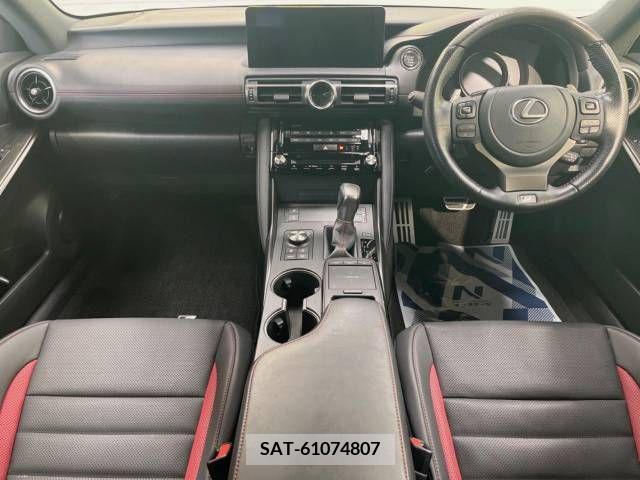 Lexus IS 2021-12 275435-1