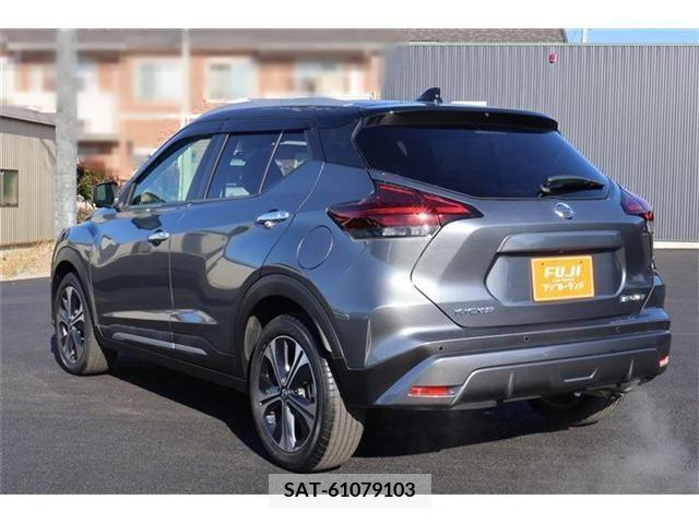 Nissan KICKS 2020-10 206430-1