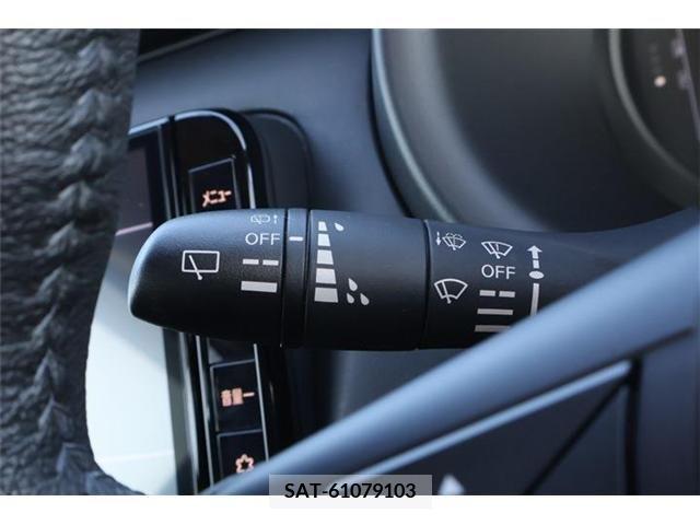 Nissan KICKS 2020-10 206430-12
