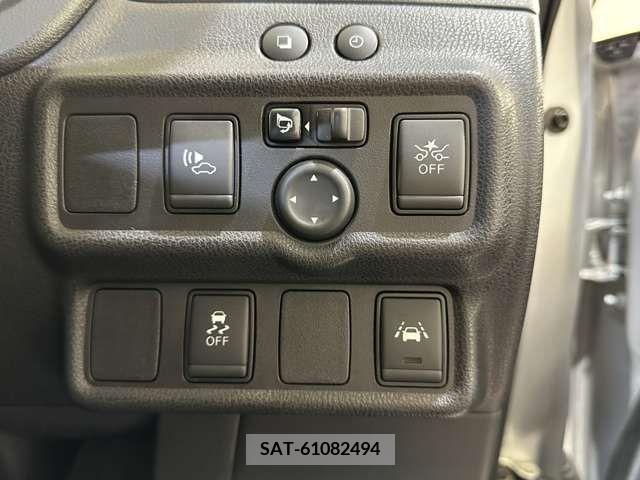 Nissan NOTE 2019-03 305448-16