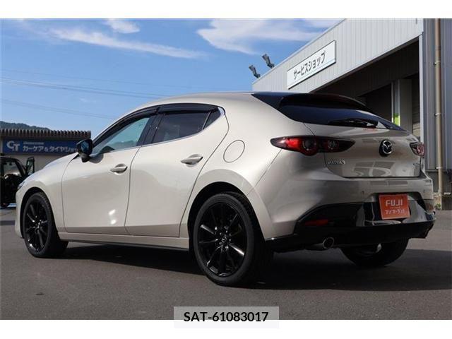 Mazda MAZDA3 2022-09 301043-1