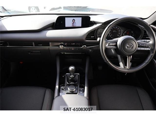 Mazda MAZDA3 2022-09 301043-3